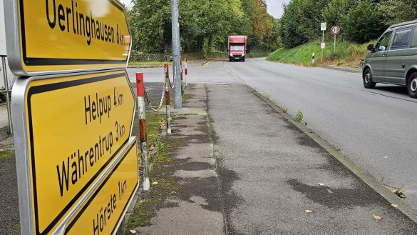 Wer von W&auml;hrentrup nach H&ouml;rste f&auml;hrt, muss auf der Stapelager Stra&szlig;e runter vom Gas. Es gilt Tempo 30. Im Gespr&auml;ch ist, auf der anderen Ortseingangsseite an der Kreisstra&szlig;e ebenfalls Tempo 30 anzuordnen. - &copy; Astrid Sewing