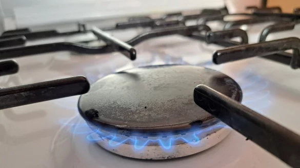 Alle Gasger&auml;te werden vor der Umstellung gepr&uuml;ft. - &copy; Jemima Wittig