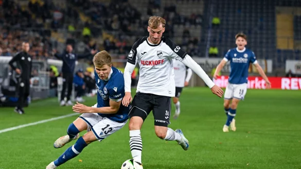 Von Lukas Kunze (links) gingen im Spiel gegen Verl kaum Impulse f&uuml;r das Offensivspiel des DSC aus. - &copy; Teresa Kr&ouml;ger