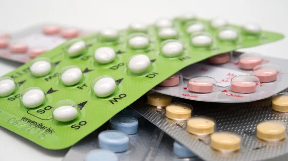 Seit mehreren Jahren ist klar, dass bestimmte neuere Pillen-Präparate das Risiko für Thrombosen und Embolien erhöhen. Dennoch verschreiben viele Gynäkologen in OWL sie immer noch. - © picture alliance / dpa Themendienst