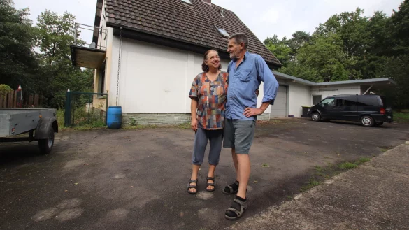 Ihr Haus in Liemke haben Angelika und Norbert T&ouml;nsfeuerborn verkauft. In Bulgarien wollen sie ein neues Leben beginnen. - &copy; Sigurd Gringel