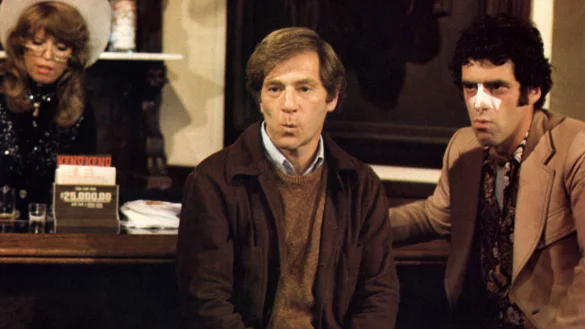 Nicht der einzige Klassiker, der in der Streaming-Welt nicht vorkommt: Robert Altmans Spielerfilm "California Split" von 1974 mit George Segal (l.) und Elliott Gould. - © picture alliance/United Archives