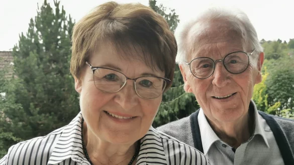 Feiern ihre Diamantene Hochzeit: Helga und Helmut Schleef aus Hohenhausen. - &copy; Sylvia Frevert