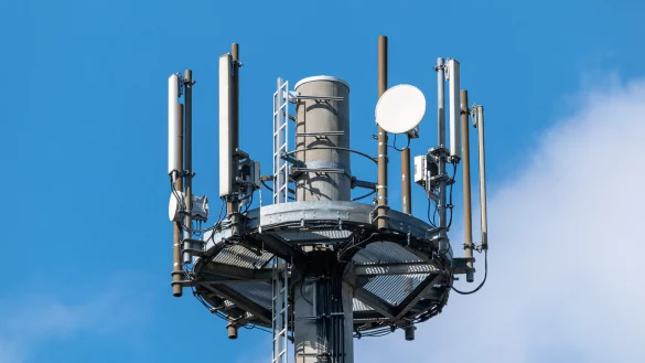 Branchenkenner warnen, dass das Ersetzen der Huawei- und ZTE-Teilen &uuml;ber Jahre massive Qualit&auml;tsprobleme in den Funknetzen bringen k&ouml;nnte. - &copy; picture alliance / SULUPRESS.DE