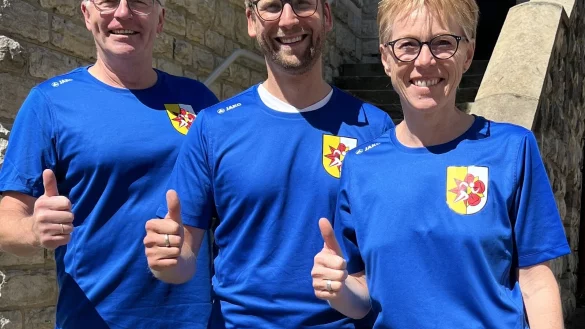 Freuen sich auf den Umgehungslauf: J&ouml;rg Baldig, B&uuml;rgermeister Borris Ortmeier, Birgit Wiegrebe - &copy; Stadt Barntrup