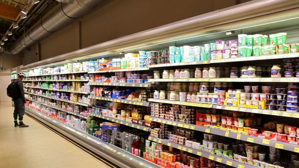 Lebensmittel geh&ouml;ren nach wie vor zu den Treibern der Inflation. Doch nicht nur die sichtbaren Preissteigerungen sind sp&uuml;rbar in der Geldb&ouml;rse. - &copy; picture alliance / pressefoto_korb