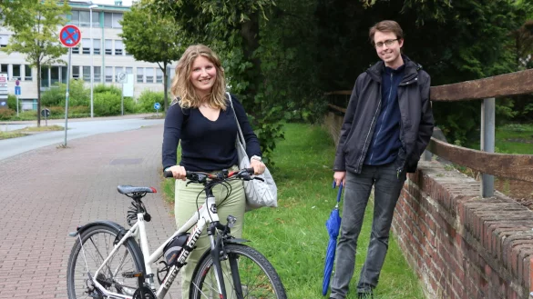 Lilli Malcher ist Vorsitzende der neu gegr&uuml;ndeten Jusos in der Kurstadt - Julian Ramhorst ihr Stellvertreter. Besser ausgebaute Fahrradwege sind ihnen unter anderem ein Anliegen. - &copy; Alexandra Schaller
