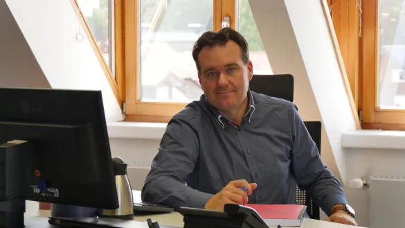 K&auml;mmerer Patrick Herrmann kennt sich mit dem sparsamen Wirtschaften aus. Augustdorf hat die Haushaltssicherung gerade erst verlassen. - &copy; Jost Wolf