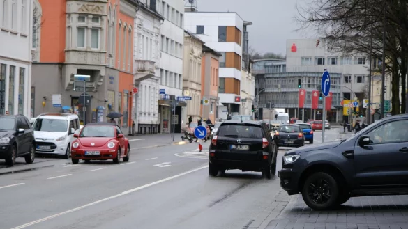 Anliegende Händler und die Werbegemeinschaft sehen eine mögliche Einbahnstraßenregelung auf dem Innenstadtring sehr kritisch. - © Sven Koch