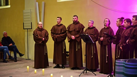 The Gregorian Voices &uuml;berzeugten in der Kirche St. Johann. - &copy; Nicole Ellerbrake