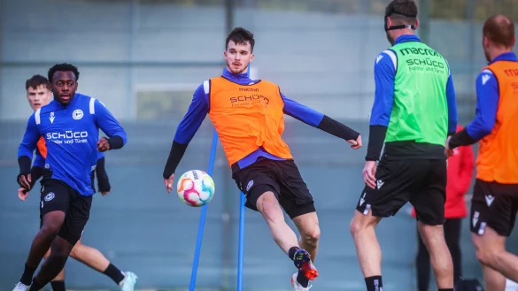 Ivan Lepinjica r&auml;umt in Arminia Bielefelds defensivem Mittelfeld auf. - &copy; Sarah Jonek