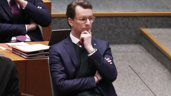 Hendrik W&uuml;st (CDU), Ministerpr&auml;sident von Nordrhein-Westfalen, ger&auml;t unter Druck. - &copy; David Young