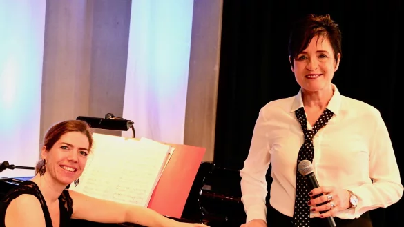 Eva Roebers am Klavier und Monika Rey (Gesang) gastieren demn&auml;chst in Lage. - &copy; Bildrechte Monika Rey
