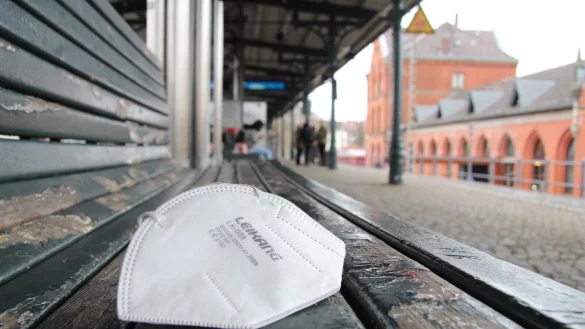 Viele &Ouml;PNV-Nutzer wollen weiterhin eine Maske tragen, auch ohne Pflicht. - &copy; Jana Beckmann