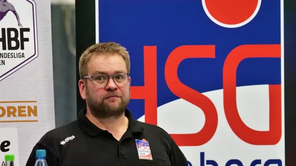 Schwere Zeiten für Steffen Birkner und die HSG Blomberg-Lippe. - © Jörg Hagemann