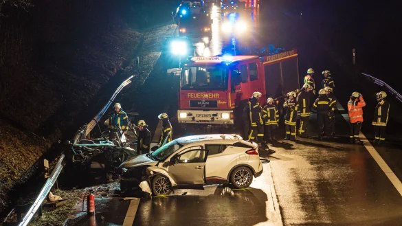 Am Mittwochabend wird eine Frau aus Nieheim bei einer Kollision mit auf der Ostwestfalenstra&szlig;e schwer verletzt. - &copy; Freitag TV/Stock