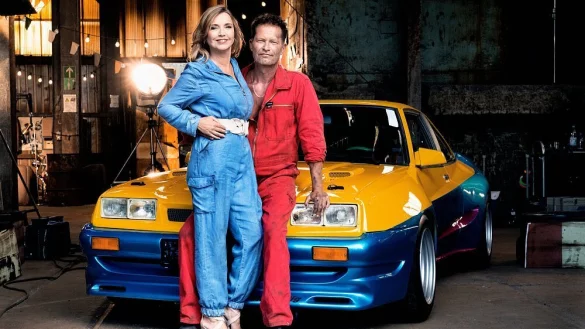 Bertie (Til Schweiger) und Uschi (Tina Ruland) werden in der Fortsetzung des Kultfilms Manta Manta ab Ende M&auml;rz auf den Kinoleinw&auml;nden zu sehen sein. Foto: Matthias Bothor - &copy; Matthias Bothor