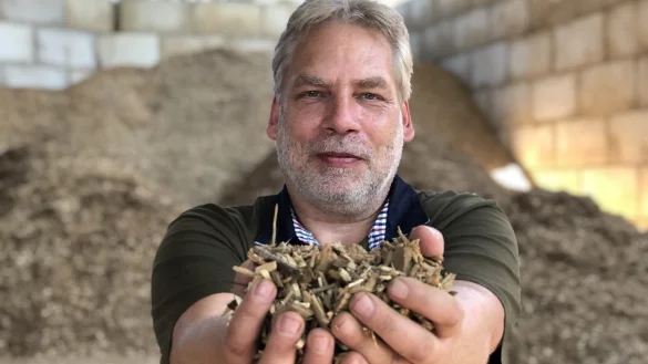 Der Ortsausschussvorsitzende f&uuml;r Matorf-Kirchheide, Br&uuml;ntorf und Welstorf, Eric Hagedorn, will die Diskussion &uuml;ber ein Nahw&auml;rmenetz f&uuml;r die D&ouml;rfer schnell vorantreiben. Die Energiekrise lasse keine Zeit, mahnt der Christdemokrat. - &copy; Till Brand