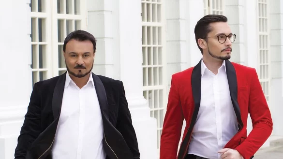 Laden zum Mitsummen ein: Toni Di Napoli und Pietro Pato wollen in der Heilig-Geist-Kirche eine gelungene Pop-Klassik-Mischung bieten. - &copy; Christian Weikirchen