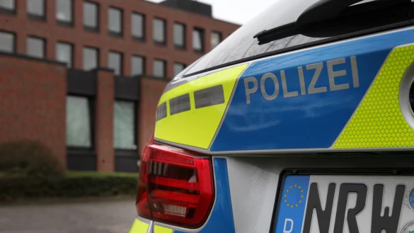 Ein 46-j&auml;hriger Autofahrer ist in Blomberg von der Stra&szlig;e abgekommen. Er hatte Alkohol getrunken. - &copy; Archivfoto: Bernhard Preuss