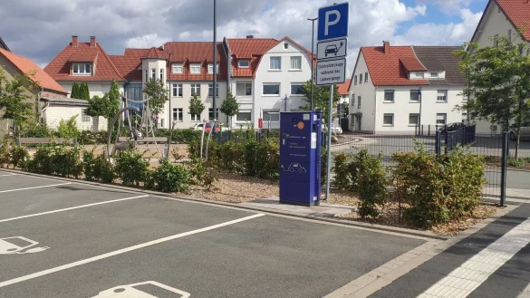 Die Lagenser Sozialdemokraten sehen in der fl&auml;chenden Aufstellung von Lades&auml;ulen in der Stadt einen wichtigen Schritt in Richtung Zukunft. - &copy; SPD Lage