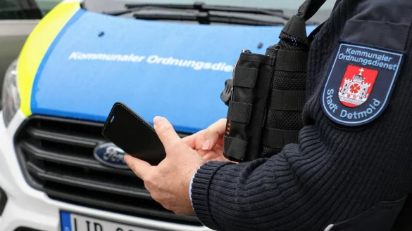 Der Kommunale Ordnungsdienst arbeitet in Detmold eng mit der Polizei zusammen. Bald werden auch Horn-Bad Meinberg und Schlangen mit dabei sein. - &copy; Archivfoto: Janet K&ouml;nig