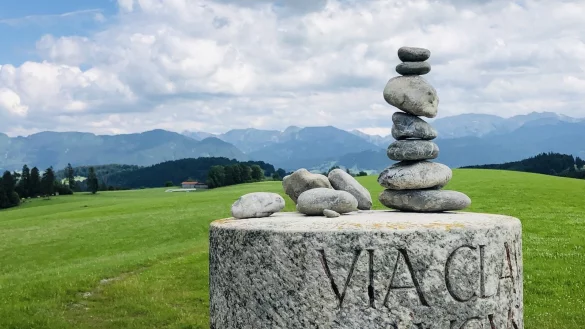 Die 13-köpfige E-Bike-Gruppe wollte über die Via Claudia Augusta nach Nauders fahren, als der tödliche Fahrradunfall auf einem Wanderweg passierte. - © Silke Buhrmester