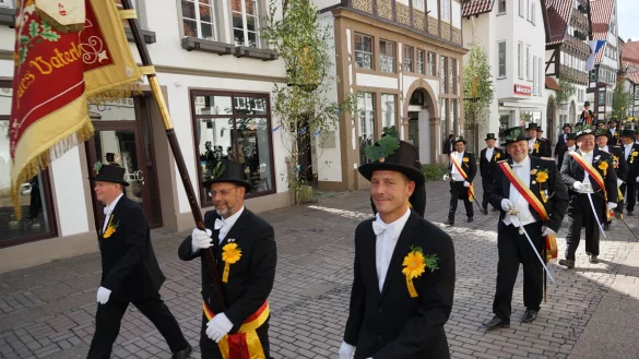 Marsch der Lemgoer Schützen durch ihre Stadt. - © Benjamin Marquardt(LZ)