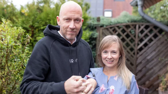 Sie wurden bei der TV-Show "Hochzeit auf den ersten Blick" f&uuml;reinander ausgew&auml;hlt: Bielefelderin Michaela Krause und ihr Mann Oliver. - &copy; Oliver Krato