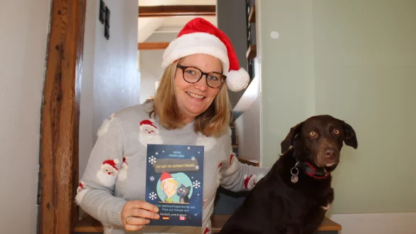 Carolin Jenkner-Kruel (mit Familienhund Jule) hat eine zweisprachige Weihnachtsgeschichte rund um Theo aus Kanada ver&ouml;ffentlicht. - &copy; Sandra Castrup