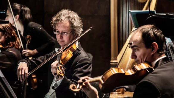 Detmold hat kulturell viel zu bieten. K&uuml;nftig sollen im Rahmen einer Entwicklungsplanung alle Akteuere an einen Tisch gebracht werden. In vielen St&auml;dten gibt es das schon seit Jahren. Das Foto zeigt das Symphonische Orchester des Landestheaters Detmold. - &copy; Marc Lontzek