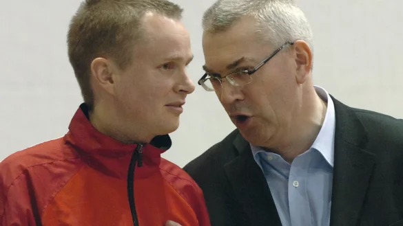 Abgeh&auml;ngt: Das Bild mit Andr&eacute; Fuhr (links) und Harald Wallbaum schm&uuml;ckt nicht mehr die Halle an der Ulmenallee.
Foto: brink-medien - &copy; brink-medien