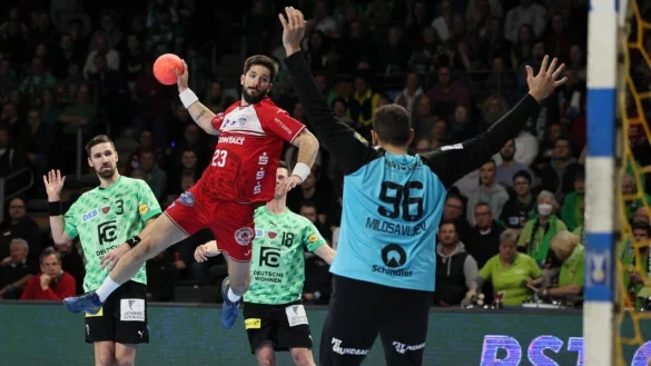 Lemgos Tim Suton ist in dieser Szene frei durch. F&uuml;nf Treffer markierte Suton in Berlin. - &copy; Michael Ruffler