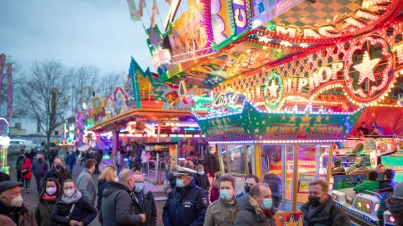 Eine gro&szlig;e Veranstaltung: 160 Schausteller sind in der Altstadt und auf dem Kronenplatz dabei. - &copy; Stadt Detmold, Torben Gocke