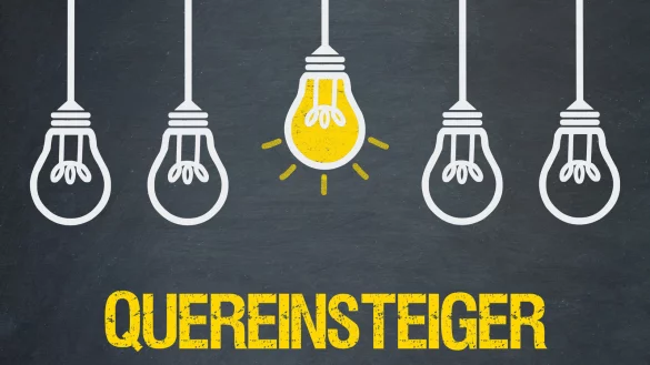 Beruflich neue Wege gehen: Quereinsteiger sind oft eine Bereicherung in Unternehmen, weil sie einen neuen Blickwinkel mitbringen. - &copy; magele-picture - stock.adobe.com