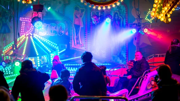 160 Marktbeschicker und Schausteller sind in diesem Jahr bei der Andreasmesse dabei. Auf dem Kronenplatz steht nat&uuml;rlich wieder der Musikexpress. - &copy; Torben Gocke