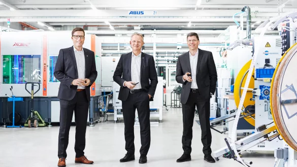 Zufrieden: Vertriebsvorstand Dr. Timo Berger, Finanzvorstand André Sombecki und Volker Bibelhausen, Vorstandssprecher und Technologievorstand (von links). - © Weidmüller