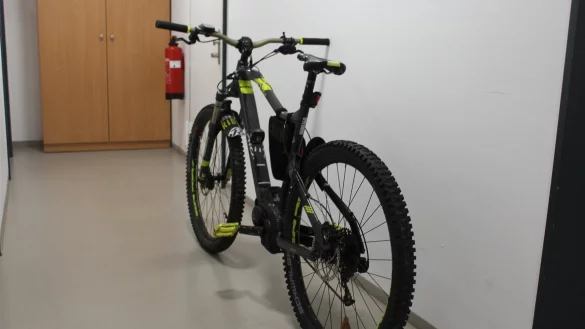 Die Polizei Lippe fragt, wem dieses Fahrrad geh&ouml;rt. Es wurde in L&uuml;gde sichergestellt. - &copy; Polizei Lippe