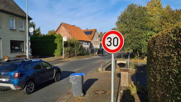 Seit dem Fr&uuml;hjahr sind auf einem Abschnitt der Wiembecker Stra&szlig;e maximal 30 Stundenkilometer erlaubt. - &copy; Nadine Uphoff