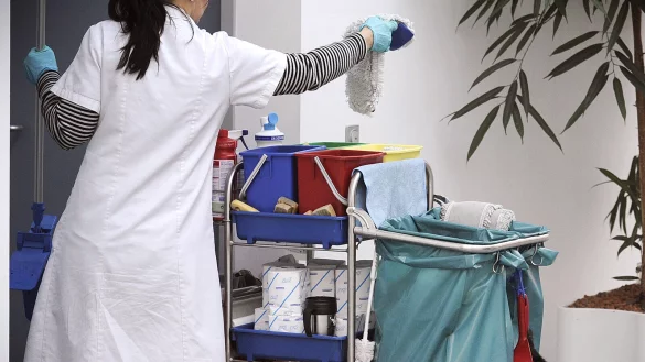 F&uuml;r 80 Cent pro Stunde sollen Gefl&uuml;chtete in einem Th&uuml;ringer Landkreis zuk&uuml;nftig arbeiten m&uuml;ssen. - &copy; picture alliance / SvenSimon