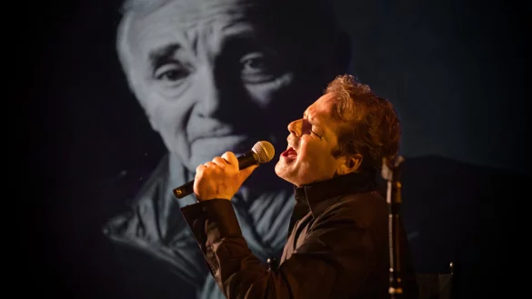 Stephan Hippe feiert Charles Aznavour. - &copy; 2020