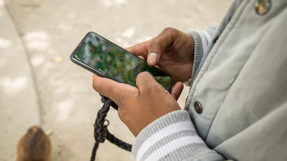 Auch bei Mobilfunkanbietern k&ouml;nnen Vertragsfallen lauern. - &copy; picture alliance / dpa-tmn