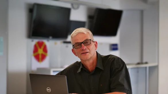 - &copy; J&ouml;rg Hagemann