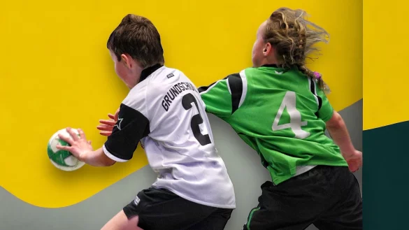 M&auml;dchen gegen Jungen - im unteren Jugendbereich ist das m&ouml;glich. - &copy; J&ouml;rg Hagemann