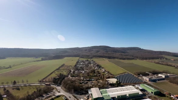 Idyllisch liegt der Campingplatz in Elbrinxen. Der neue Betreiber Michel Fridez will das Areal komplett neu strukturieren. - &copy; Torben Gocke
