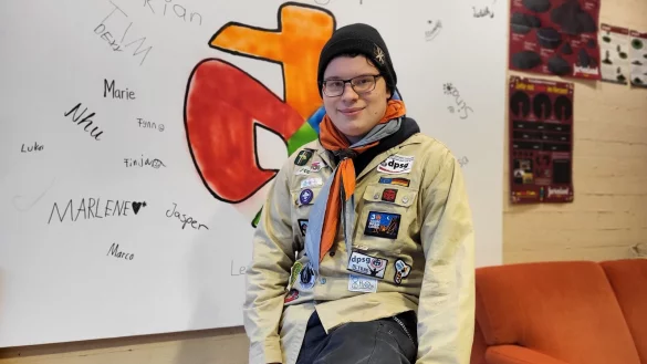 Ragnar Stahl macht in diesem Jahr Abitur. In seiner Freizeit leitet er bei den Pfadfindern in Lemgo, Stamm Heilig Geist, die Gruppen der W&ouml;lflinge und Jungpfadfinder (Juffis). - &copy; Freya K&ouml;hring