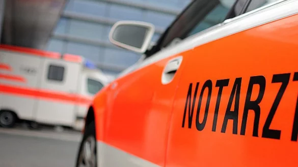 Eine Autofahrerin missachtete die Vorfahrt des Rettungswagen. - &copy; Symbolbild dpa