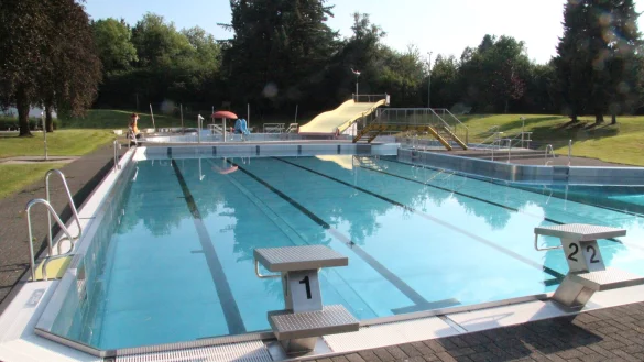 Das Eggebad in Horn konnte wegen st&auml;ndiger Reparaturen 2023 nicht &ouml;ffnen. Die gr&uuml;ndliche Sanierung wird auch dieses Jahr keinen Badebetrieb zulassen. - &copy; Dieter Asbrock