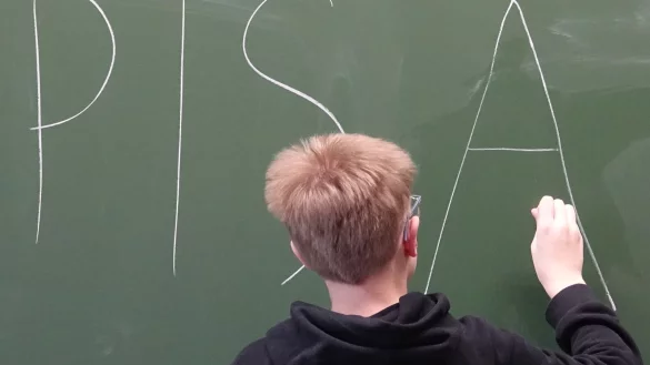 Die j&uuml;ngsten PISA-Ergebnisse waren m&auml;&szlig;ig - und was kommt jetzt? - &copy; Axel B&uuml;rger