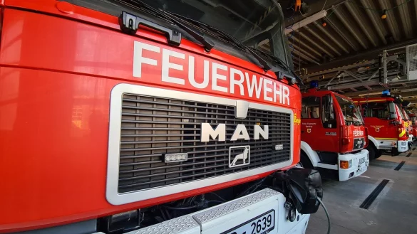 Die Feuerwehr Bad Salzuflen &uuml;bt am Donnerstag am Kurgastzentrum. - &copy; Nadine Uphoff